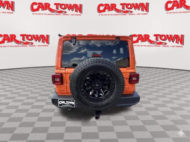 Used 2018 Jeep Wrangler Unlimited Sahara w/ Safety Group AWD/4WD image 17