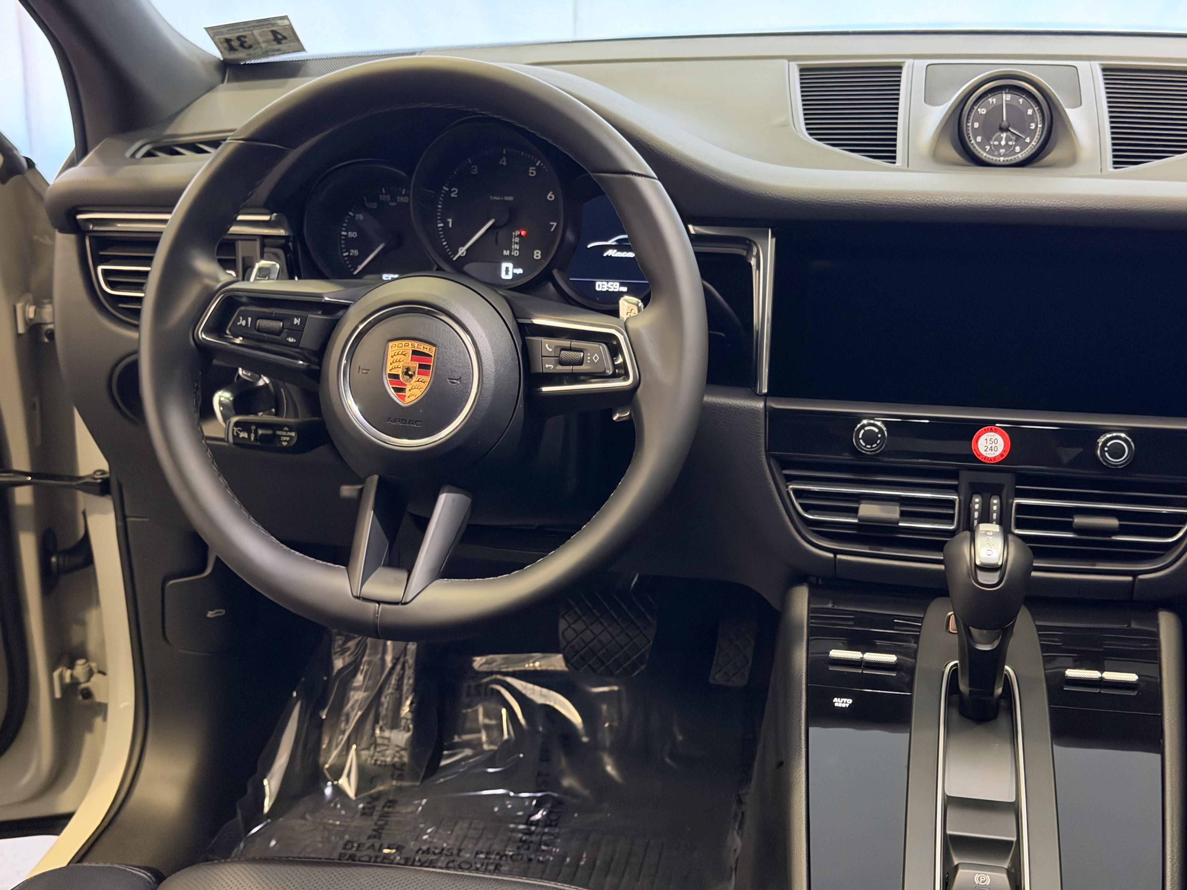 Certified 2026 Porsche Macan AWD/4WD image 20
