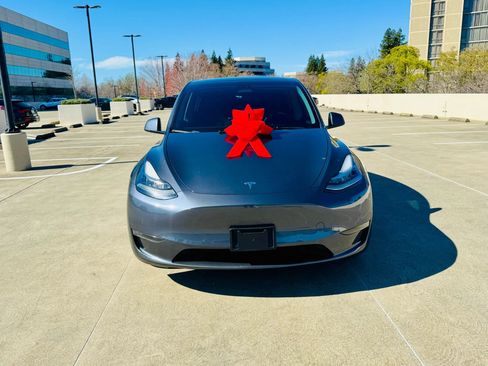 Used 2022 Tesla Model Y Long Range AWD/4WD image 15