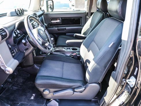 Used 2007 Toyota FJ Cruiser 4WD image 8