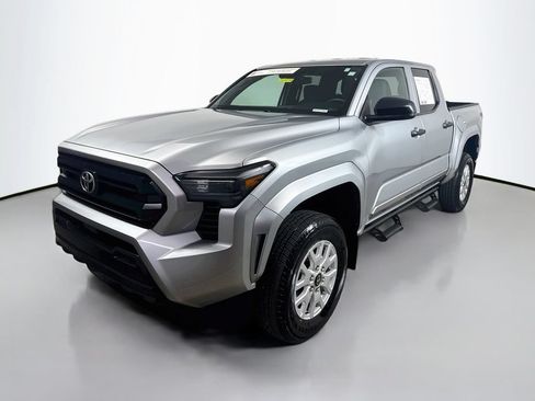 Certified 2024 Toyota Tacoma SR AWD/4WD image 3