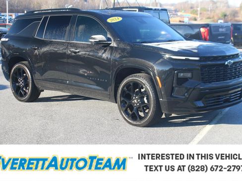 Used 2024 Chevrolet Traverse RS w/ LPO, Floor Liner Package image 1