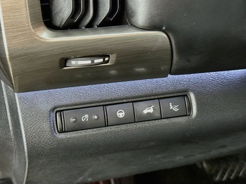 Used 2022 Nissan Pathfinder Platinum w/ Cargo Package AWD/4WD image 14