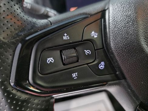 Used 2024 Chevrolet Trax RS w/ Sunroof Package FWD image 14