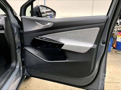 New 2026 Volkswagen ID.4 Pro image 28