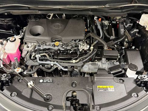 Certified 2022 Toyota Sienna XLE FWD image 31