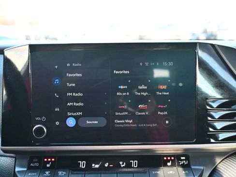 Used 2025 Toyota Camry SE AWD (Natl) image 25