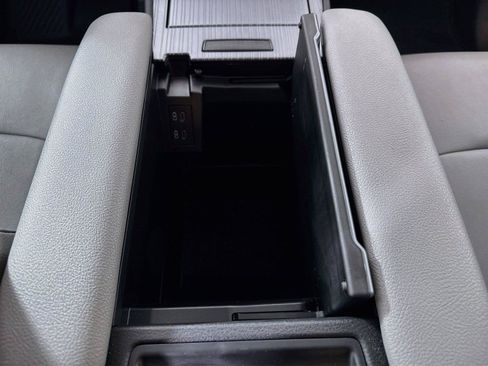 Certified 2026 Toyota Sienna XLE FWD image 36