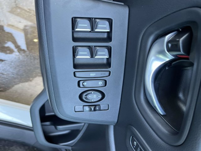 Certified 2025 Honda Pilot Touring image 9