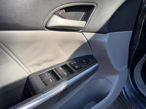 Used 2009 Honda Accord EX-L image 12