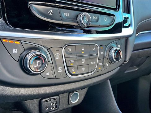 Used 2023 Chevrolet Traverse Premier w/ Redline Edition FWD image 25