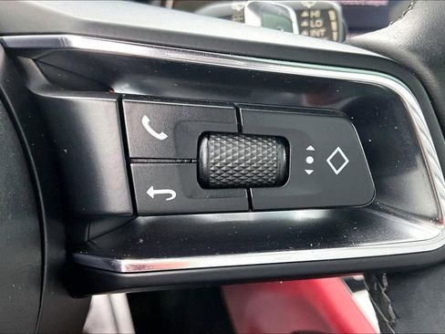 Used 2022 Porsche Macan S image 12