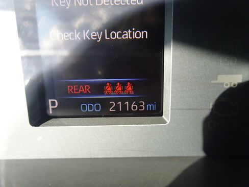 Used 2023 Toyota Tundra Limited AWD/4WD image 24