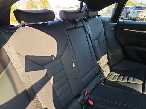 Used 2026 BMW 440i xDrive w/ Premium Package image 12