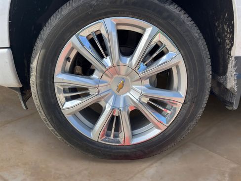 Used 2022 Chevrolet Silverado 1500 High Country AWD/4WD image 25