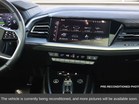 Used 2024 Audi Q4 e-tron Premium Plus w/ Premium Plus image 24