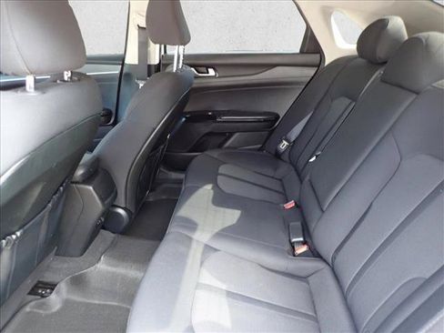 Used 2023 Kia K5 LXS FWD image 8