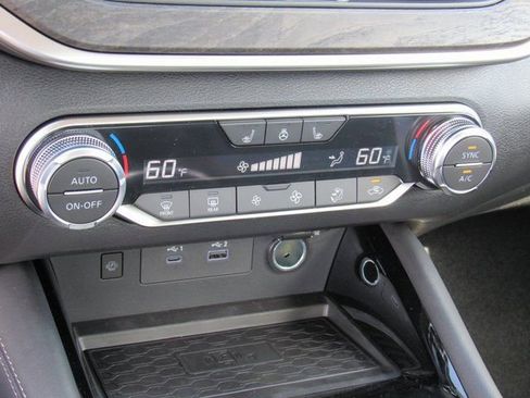 New 2025 Nissan Altima 2.5 SL image 15