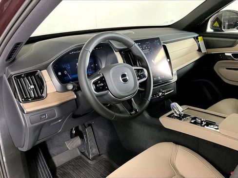 New 2026 Volvo XC90 B6 Plus w/ Protection Package image 4