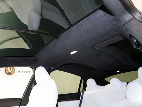 Used 2023 Tesla Model X image 13