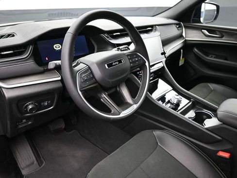New 2026 Jeep Grand Cherokee L 4WD image 12