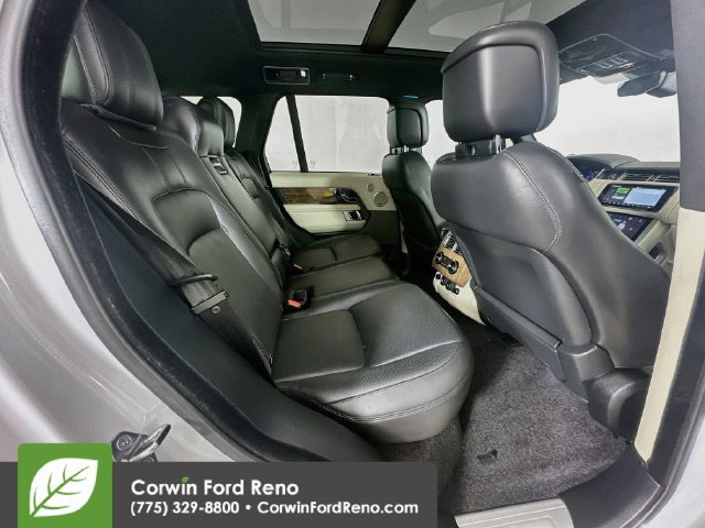 Used 2019 Land Rover Range Rover HSE AWD/4WD image 32
