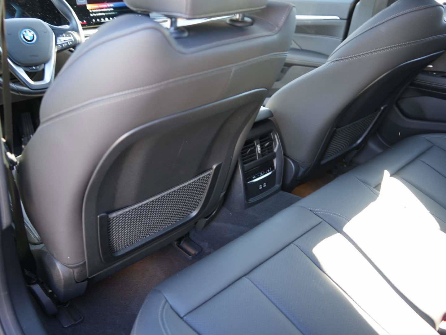 Used 2024 BMW i4 eDrive35 w/ Premium Package RWD image 10