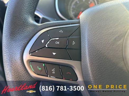 Used 2020 Jeep Cherokee Latitude image 23