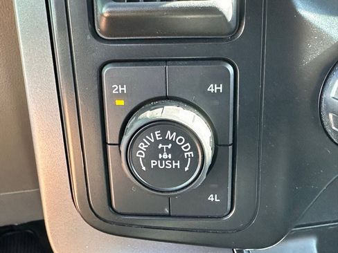 Used 2024 Ford F150 XLT w/ Mobile Office Package image 31