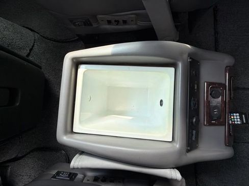 Used 2015 Chevrolet Express 2500 RWD image 75