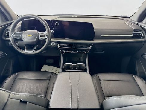 Used 2024 Chevrolet Traverse LS image 13