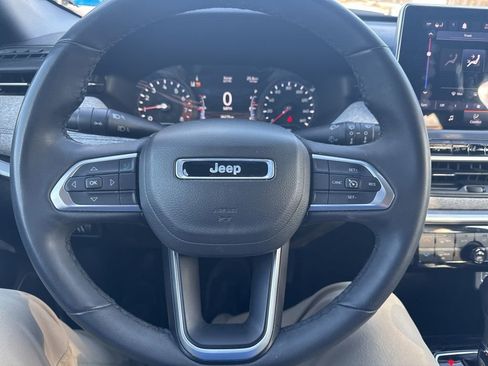 Used 2023 Jeep Compass Latitude w/ Convenience Group image 7