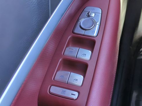 Used 2025 Genesis G70 3.3T Advanced image 24