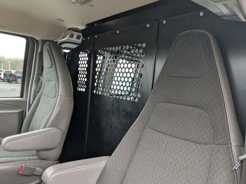 Used 2024 GMC Savana 2500 w/ Driver Convenience Package image 16