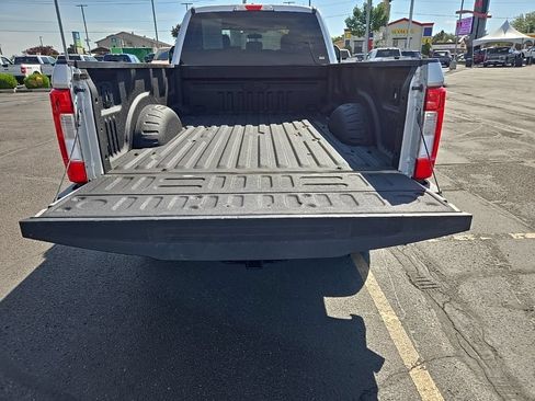 Used 2018 Ford F250 XL w/ Power Equipment Group AWD/4WD image 5