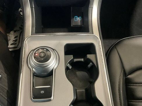 Used 2022 Ford Edge SEL AWD/4WD image 17