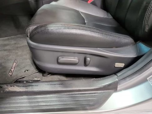 Used 2009 Toyota Camry SE FWD image 14