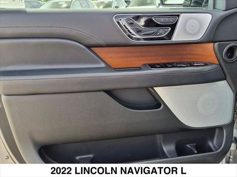 Certified 2022 Lincoln Navigator L Black Label AWD/4WD image 10