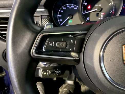 Used 2023 Porsche Macan image 27