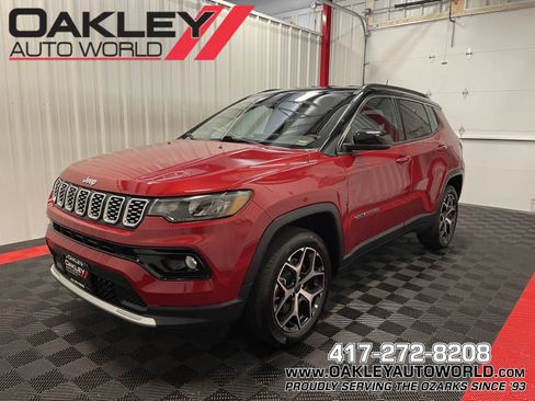 Used 2025 Jeep Compass Limited AWD/4WD image 1