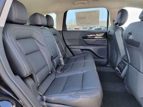 New 2026 Lincoln Nautilus Premier image 22