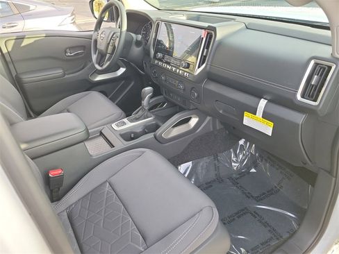 New 2026 Nissan Frontier SV w/ Tow Package image 11