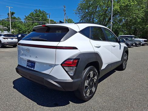 Certified 2024 Hyundai Kona SEL w/ Convenience Package AWD/4WD image 17