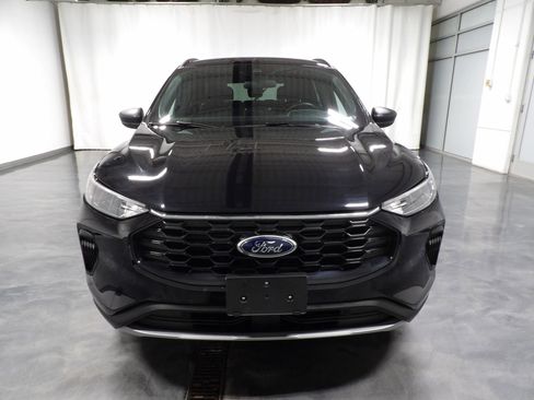Used 2025 Ford Escape ST-Line image 2