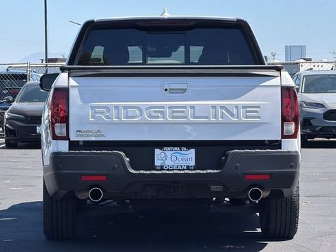 Used 2025 Honda Ridgeline Black Edition image 5