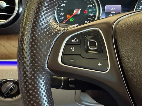 Used 2018 Mercedes-Benz E 300 image 24