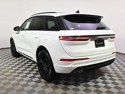 New 2026 Lincoln Corsair Reserve w/ Jet Appearance Package AWD/4WD image 4