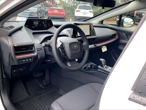 New 2026 Toyota Prius SE image 8