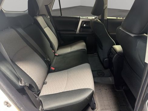 Used 2018 Toyota 4Runner SR5 AWD/4WD image 18
