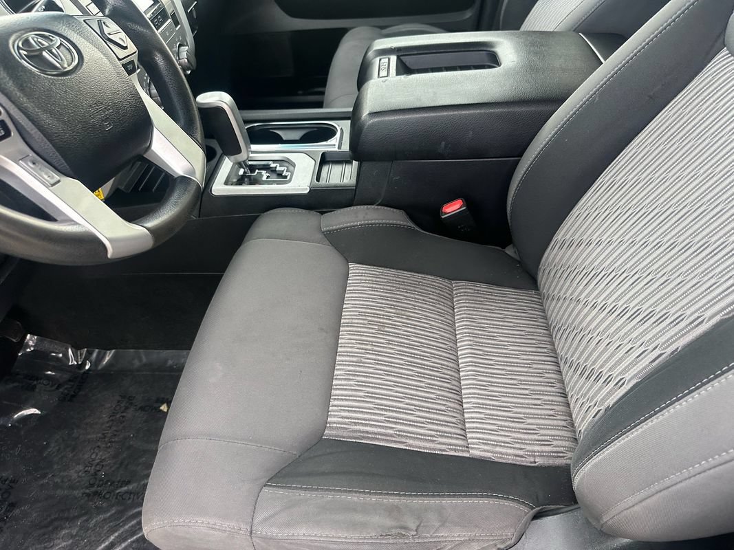 Used 2017 Toyota Tundra SR5 w/ SR5 Upgrade Package AWD/4WD image 35